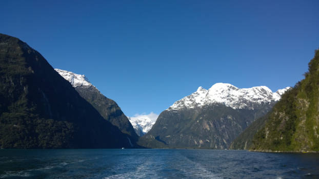 Fiordland National Park - Milford sound