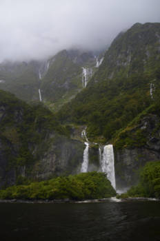 Milford Sound - Waterfall city
