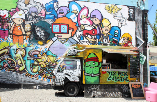 Christchurch - Kleurrijke wand verbergen overblijfselen van de krachtige aardbeving