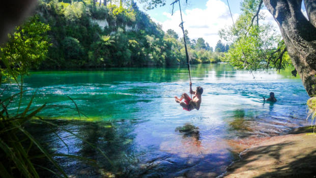 Lake Taupo - Lake Taupo, when there are no washing facilities on the free camp site