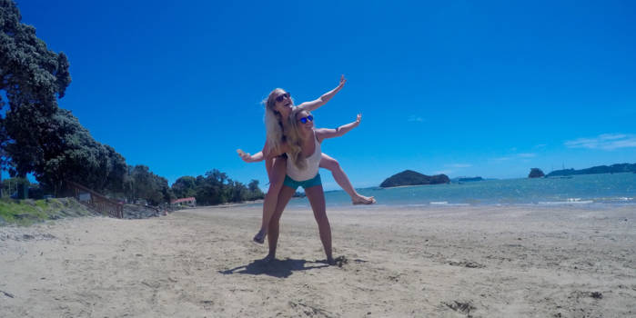 Bay of Islands - Toppunt van onze vakantie: Superblij na het spotten van dolfijnen in Bay of Islands!