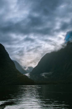 Milford Sound - Gloomy weather