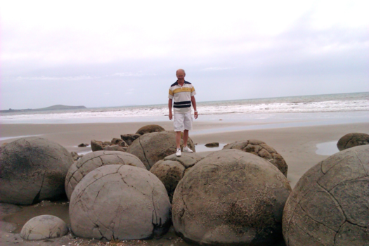 The Official Centre of New Zealand - Moeraki Boulders