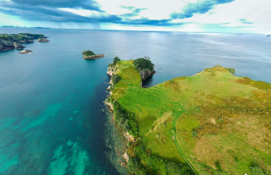 Hot Water Beach - Can you see the rain coming ?
