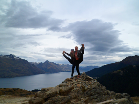 Queenstown - Me and my crazy fun travel friend on top of the world
