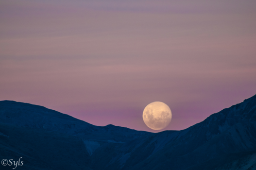 Lake Tekapo - Touch the moon