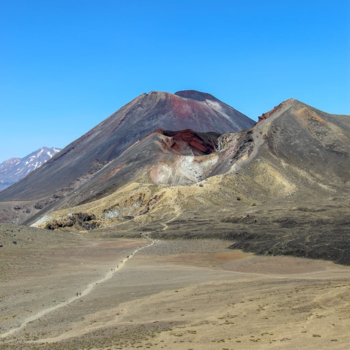 Tongariro National Park - Walking through middle earth