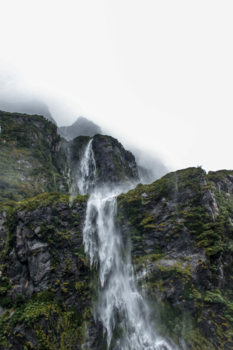 Milford Sound - Waterfalls @ Milford Sound, Nieuw-Zeeland