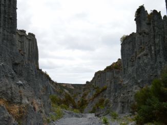 Noordereiland - Putangirua Pinnacles