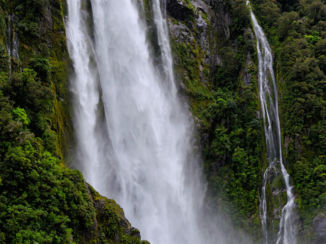 Zuidereiland - Milford Sound Falls