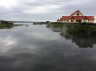 Tamaki Maori Village - Tamaki village uitzicht meer