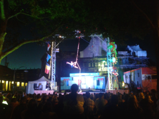 Rondreis Nieuw-Zeeland in zes weken - Voorstelling tussen de puinhopen van Christchurch!!!! Geweldig circus!!