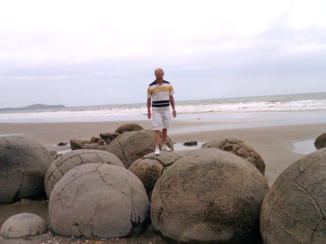 The Official Centre of New Zealand - Moeraki Boulders