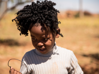 Djoser - Kind aan het spelen